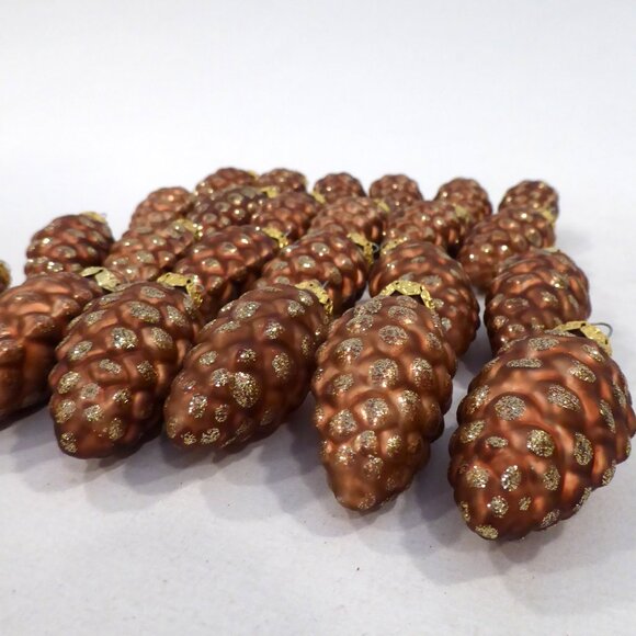 NEW 2.5” GLASS PINECONE GOLD GLITTER CHRISTMAS ORNAMENT LOT OF 24 - Picture 5 of 7